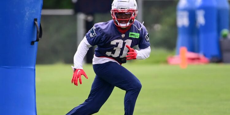 Keion White emerges as a standout rookie in Patriots training camp (Getty Images)