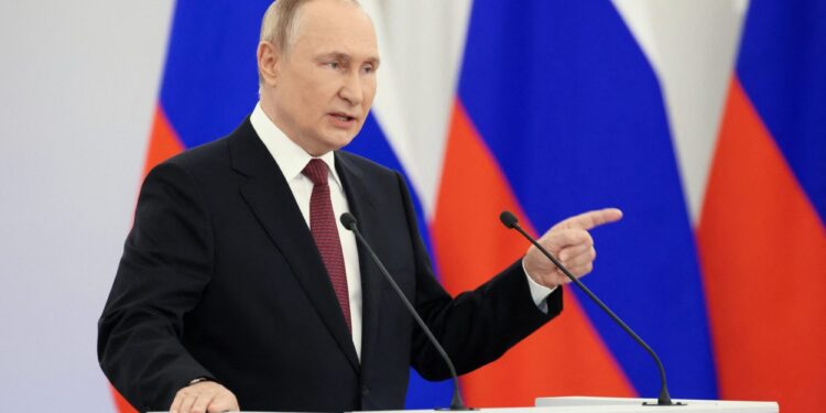 Contrasting rhetoric and reality define Putin's claims of strength (Alamy)