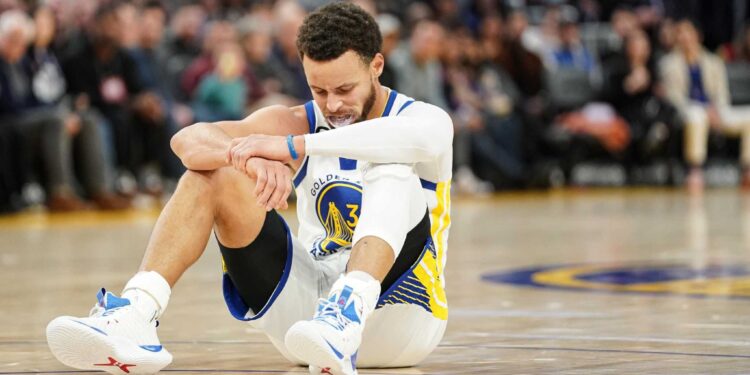 Curry acknowledges the challenges of managing his knee injury this season (Alamy)