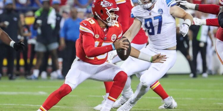 Momentum concerns rise after extended rest for starters (Photo: NFL Game/Getty Images)