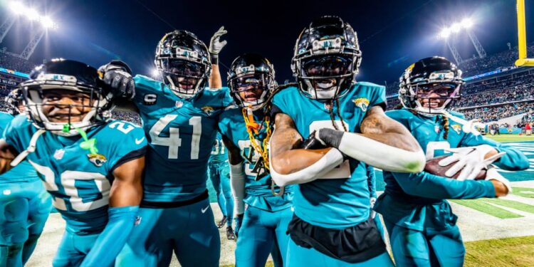 Liam Coen enters Jacksonville’s spotlight in rare fashion (Photo: The Jaguars/Pexels)