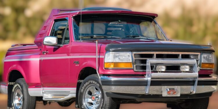 A 1992 Ford F-150 XLT Lariat drenched in ‘90s nostalgia (Credit: Ford)