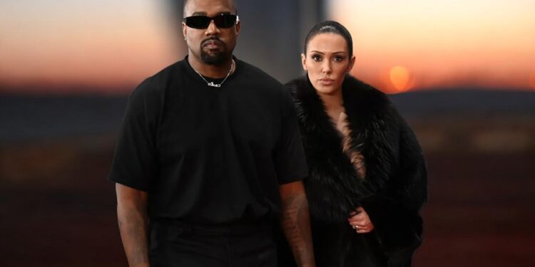 Kanye and Bianca stir up buzz with their bold Grammy red carpet entrance (@ye/Instagram)