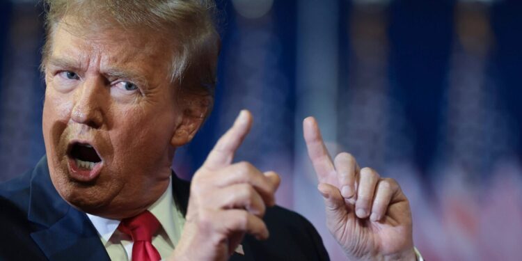 Former president warns Russia could suffer consequences (Photo: Donald Trump/Alamy)