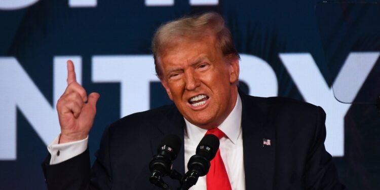 Tension grows as Trump bypasses state authority (Photo: Donald Trump/Getty Images)