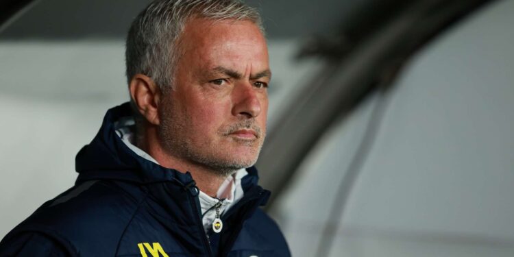 Fenerbahce backs Mourinho in response to racism accusations (Photo: Jose Mourinho/Alamy)