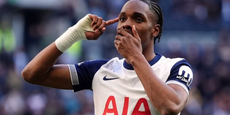 Tottenham reshape buyout terms to secure French forward (Photo: Mathys Tel/Shutterstock)