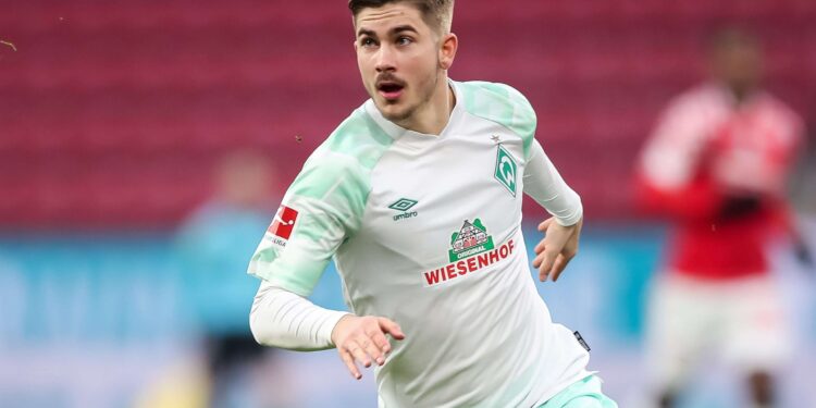 Austrian midfielder emerges as top target for Hammers (Photo: Romano Schmid/Pixabay)