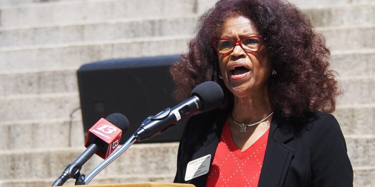 Decades of dedication shine through her work in District 44 (Photo: Barbara Ballard/Pixabay)