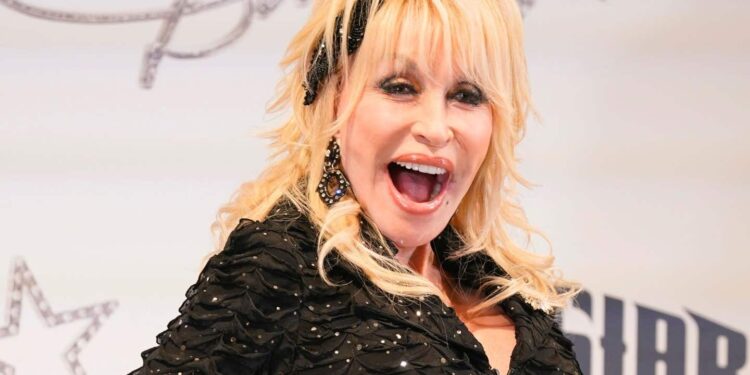 Her voice and songwriting built one of the strongest legacies in music (Photo: Dolly Parton/Pexels)