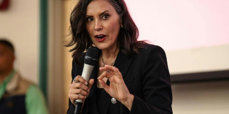 Her steady rise in politics shaped both power and earnings (Photo: Gretchen Whitmer/Getty Images)