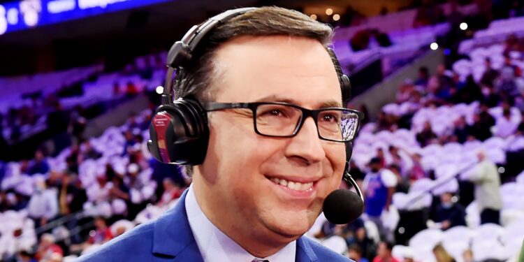 His career reflects decades of sharp commentary and deep sports insight (Photo: Ian Eagle/Pexels)