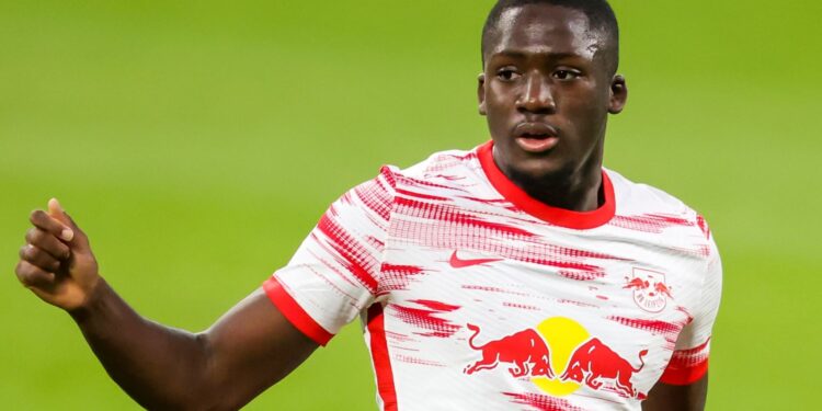Calm in defense and grounded in life beyond the pitch (Photo: Ibrahima Konate/Pexels)