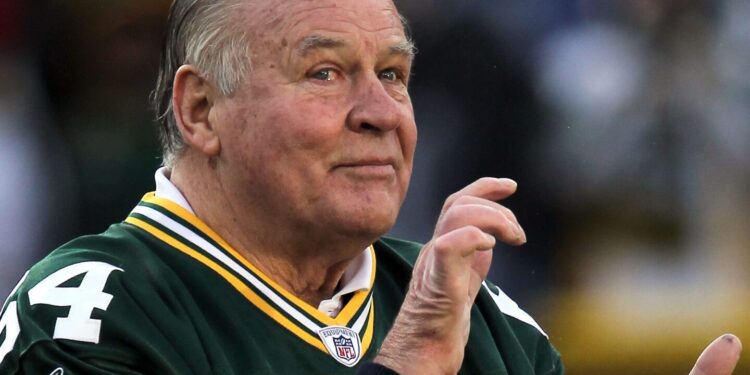 A Green Bay Packers lineman who became more than an athlete (Photo: Jerry Kramer/Alamy)