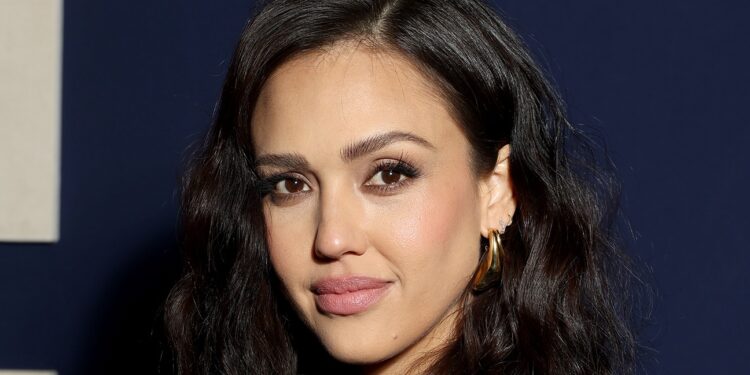 Her journey blends acting fame with smart business moves (Photo: Jessica Alba/Flickr)