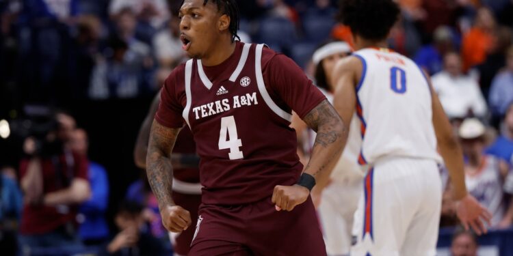 From early courts to professional arenas, Taylor excels (Photo: Wade Taylor IV/Alamy)