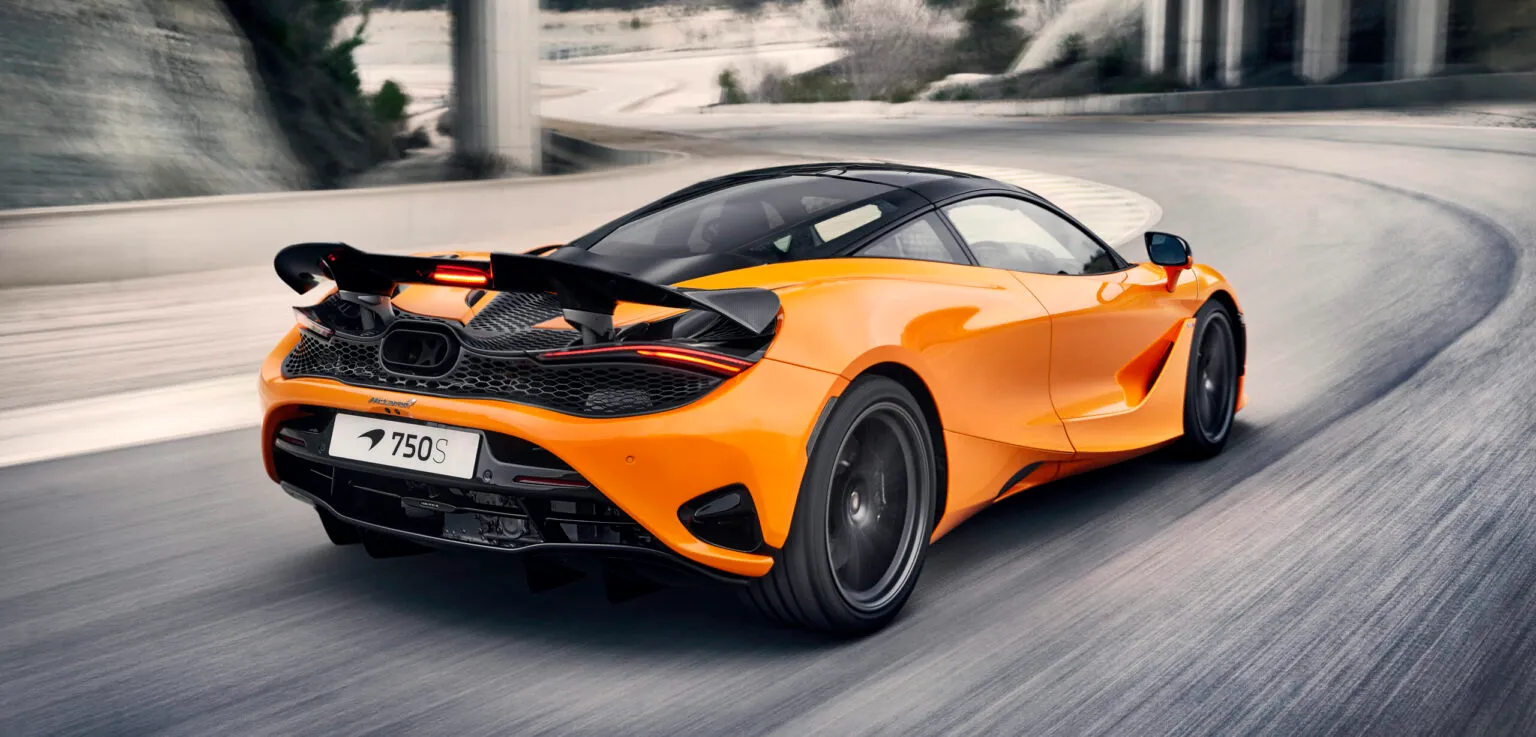 McLaren 750S speed test