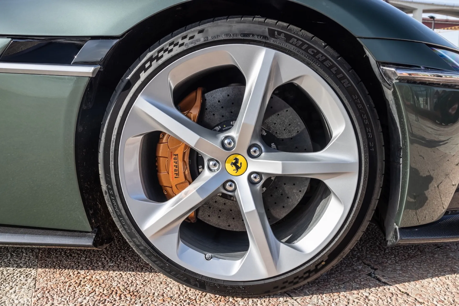 Tyre Specification of Ferrari 12Cilindri Spider